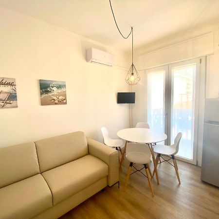 Ferienwohnung Maria Luisa - Piazza Mazzini - 30 Mt Dal Mare - Jesolo Exterior foto
