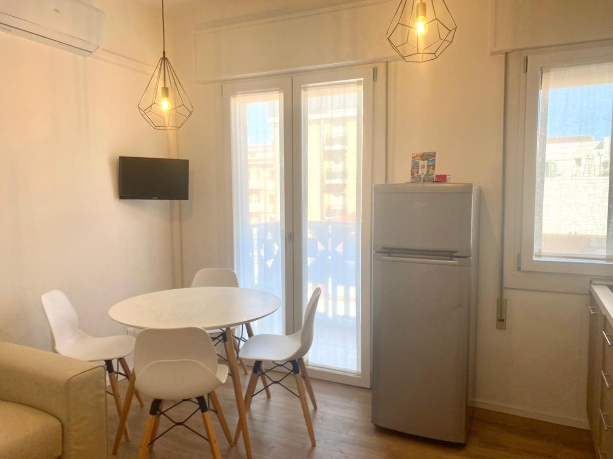 Ferienwohnung Maria Luisa - Piazza Mazzini - 30 Mt Dal Mare - Jesolo Exterior foto