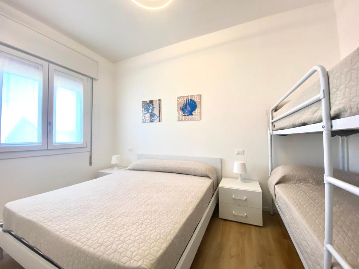 Ferienwohnung Maria Luisa - Piazza Mazzini - 30 Mt Dal Mare - Jesolo Exterior foto